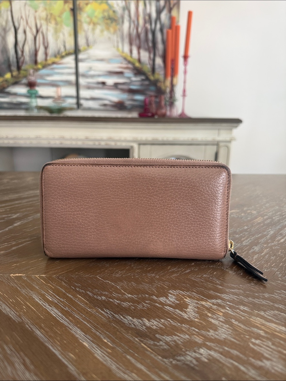 Gucci Taupe Pebbled Leather Zip Wallet with Gold GG - Picture 2 of 12